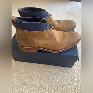 Cole Hahn Colton Chukka Boot - size 8
